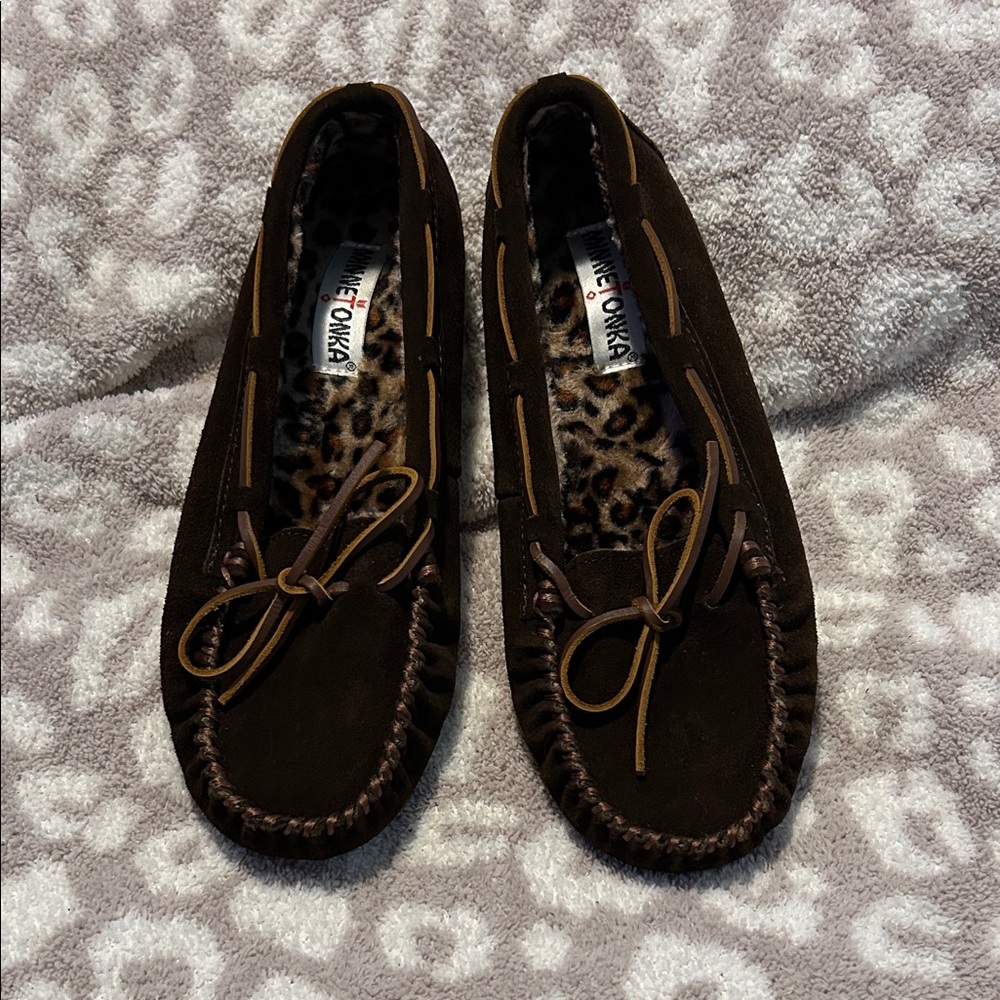 Minnetonka Brown Suede Moccasins 11 NWOT